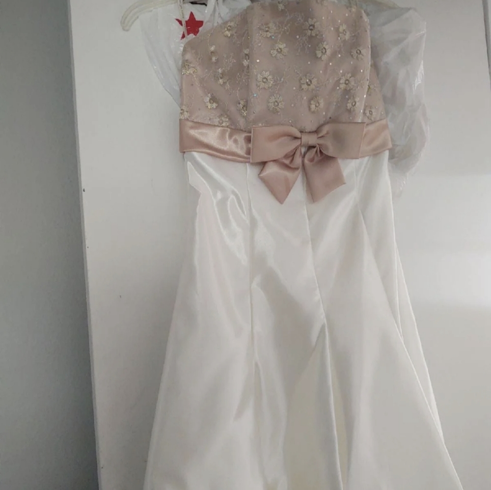 Strapless dress